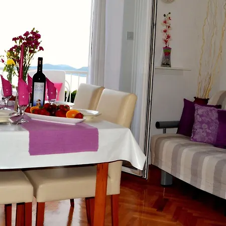 3 Bedroom With Balcony Brsečine