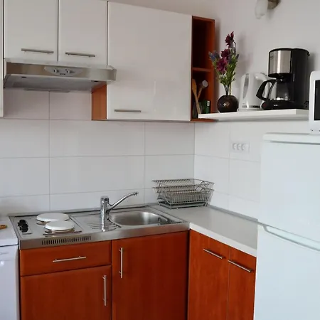 3 Bedroom With Balcony شقة